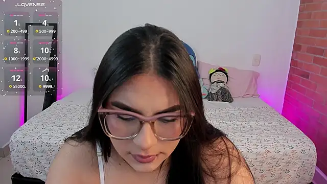 charlotte blass online show from 9, 12, 2024