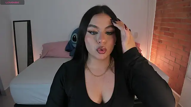 charlotte blass online show from 16, 2, 2025