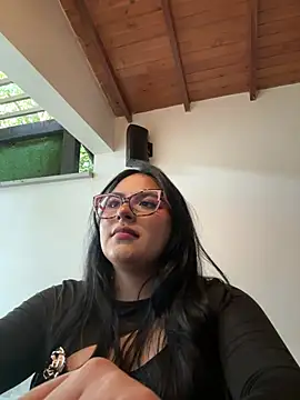 charlotte blass online show from 2, 4, 2026