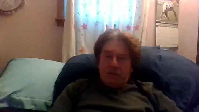 Snapshot of frankie7inch chatting on 28, 5, 2026 frankie7inch online show from 28, 5, 2026