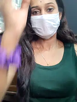 Snapshot of Oleevia chatting on 3, 12, 2025 Oleevia online show from 3, 12, 2025