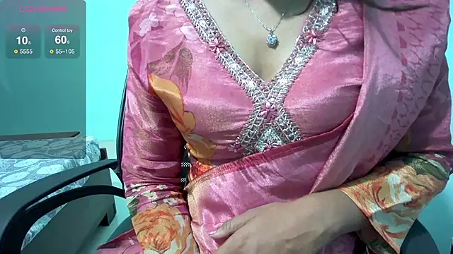 Snapshot of Only_hunny chatting on 21, 2, 2025 Only hunny online show from 21, 2, 2025