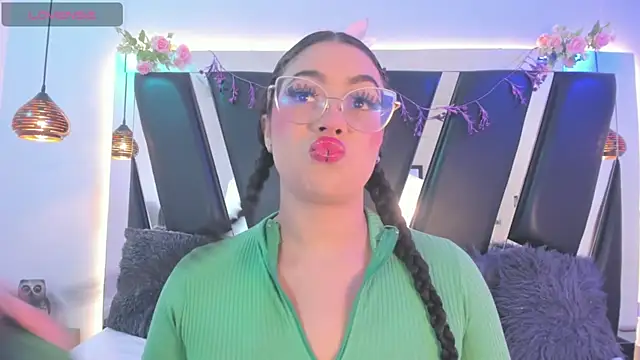 Snapshot of antonelllepiercee chatting on 3, 7, 2026 antonelllepiercee online show from 3, 7, 2026