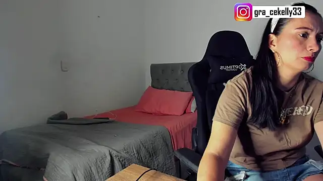 gracekelly12 online show from 6, 2, 2025