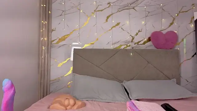 agatha 97  online show from 19, 2, 2026