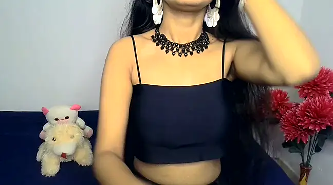 SUZY FROMUS online show from 8, 12, 2024