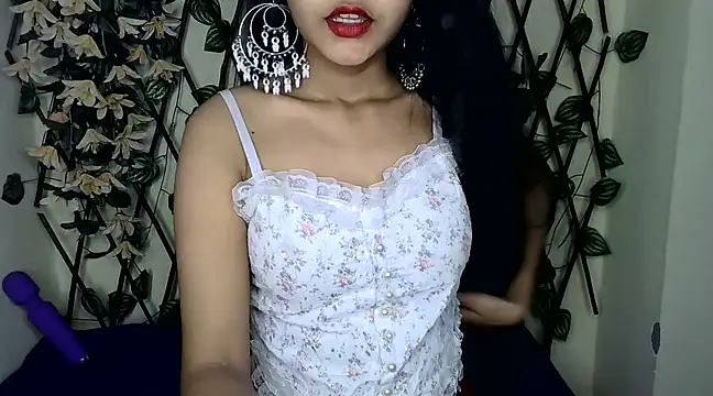 SUZY FROMUS online show from 18, 2, 2025