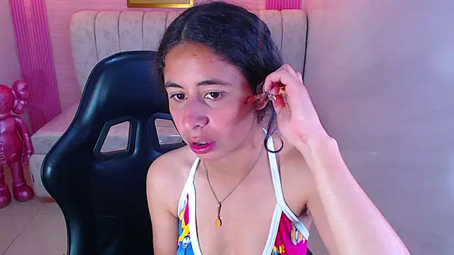 Snapshot of paris_sub1_ chatting on 22, 9, 2025 paris sub1 online show from 22, 9, 2025