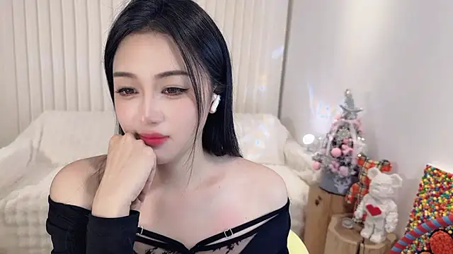 Snapshot of K-moumou chatting on 18, 12, 2024 K-moumou online show from 18, 12, 2024