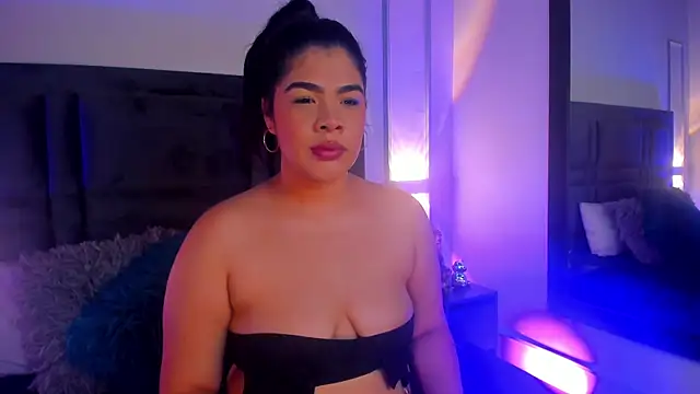 EmmaBecket2 online show from 5, 1, 2025