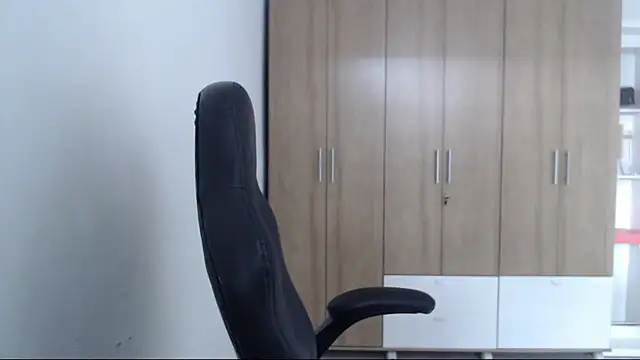 RoxanaLove9 online show from 10, 2, 2026