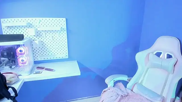 Snapshot of Annie9_ chatting on 2, 10, 2025 Annie9 online show from 2, 10, 2025