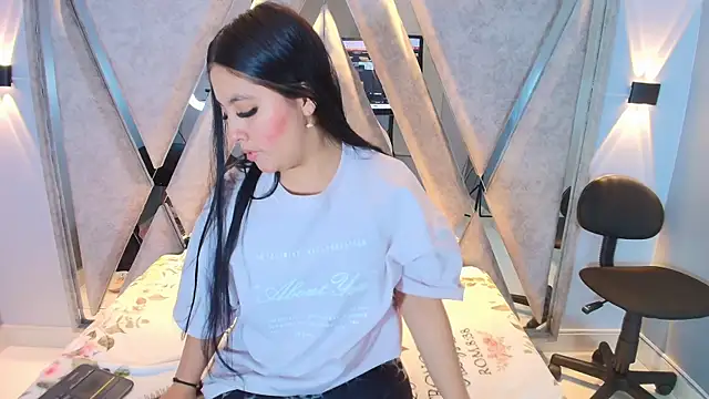 Snapshot of Annie9_ chatting on 10, 10, 2025 Annie9 online show from 10, 10, 2025