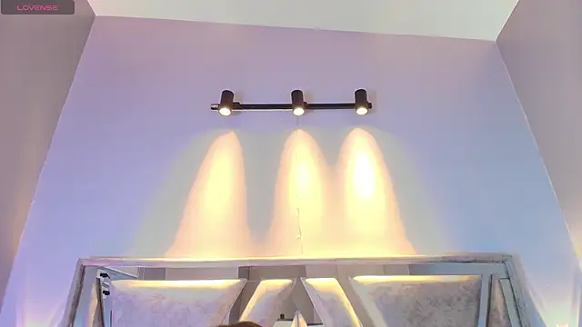 Snapshot of Annie9_ chatting on 17, 10, 2025 Annie9 online show from 17, 10, 2025