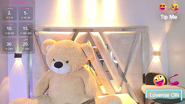 Snapshot of Annie9_ chatting on 31, 10, 2025 Annie9 online show from 31, 10, 2025