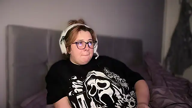 Curvy Rosie99 online show from 16, 4, 2026