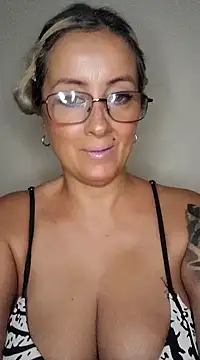 DesireSatler online show from 2, 2, 2025