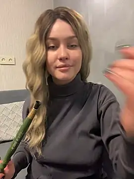 KikiWatson online show from 15, 12, 2024