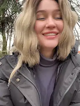 KikiWatson online show from 17, 12, 2024