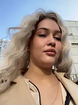 KikiWatson online show from 9, 1, 2025