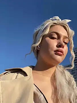 KikiWatson online show from 11, 1, 2025