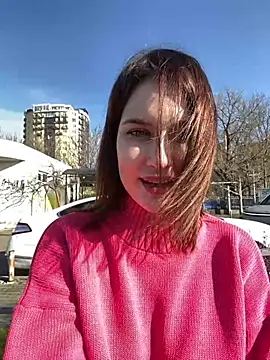 KikiWatson online show from 25, 1, 2025