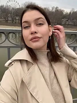 KikiWatson online show from 2, 2, 2025