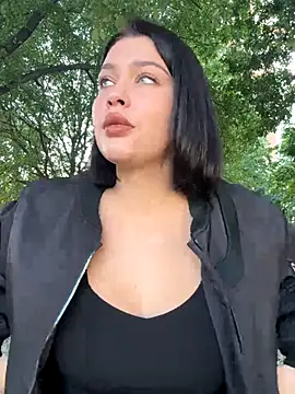 KikiWatson online show from 13, 9, 2025