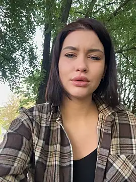 KikiWatson online show from 25, 9, 2025