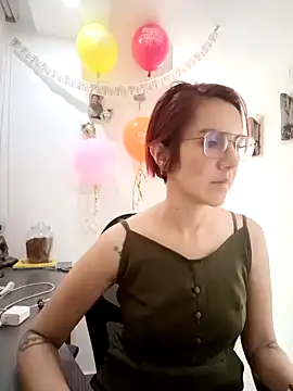 your red rose  online show from 4, 12, 2024