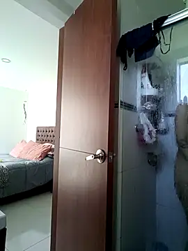 your red rose  online show from 11, 12, 2024