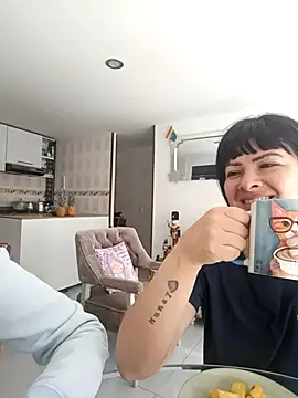 your red rose  online show from 25, 1, 2025