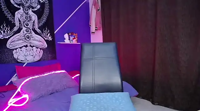 Bad kitty777 online show from 19, 12, 2024