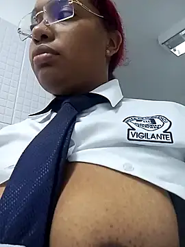 Snapshot of Cinnamon-Skin chatting on 31, 12, 2024 Cinnamon-Skin online show from 31, 12, 2024