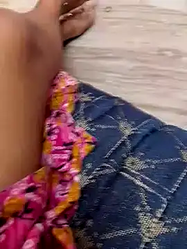 Snapshot of sneha_telugu_girl chatting on 7, 12, 2024 sneha telugu girl online show from 7, 12, 2024