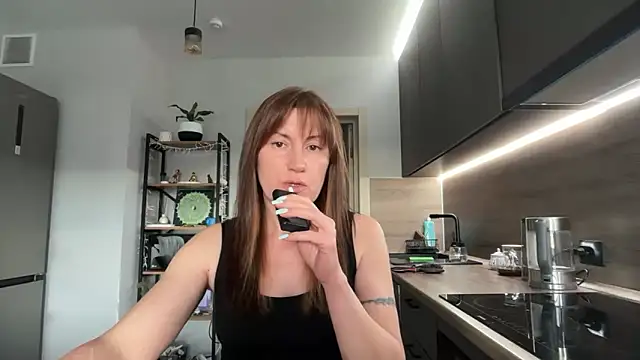 Snapshot of jainesummer chatting on 25, 5, 2026 jainesummer online show from 25, 5, 2026