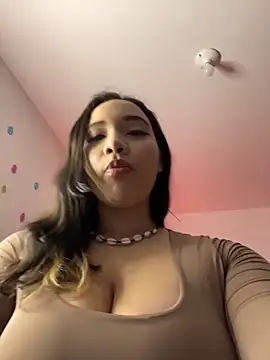 MadelineBenet online show from 7, 4, 2026