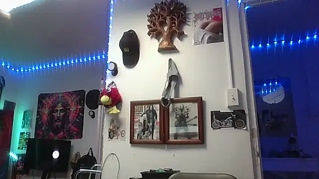 Undercover Pornstar online show from 24, 3, 2026