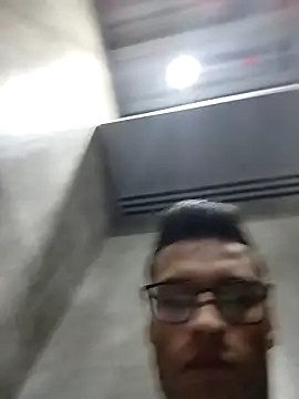 Moli2020 online show from 11, 4, 2026