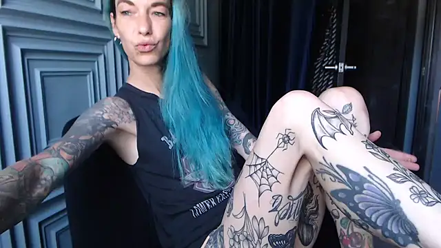 Snapshot of RavenryderUK chatting on 24, 6, 2026 RavenryderUK online show from 24, 6, 2026