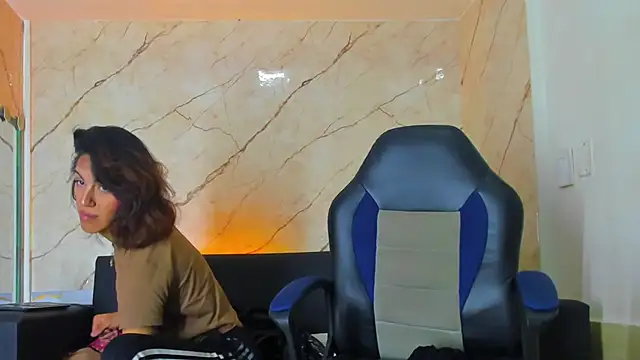 Isabella stanford2 online show from 16, 11, 2025