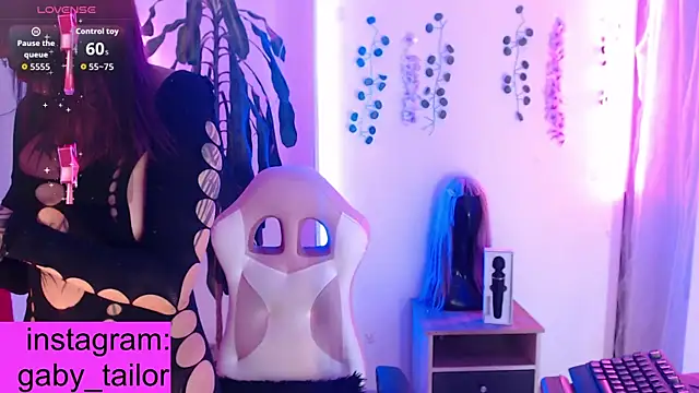 Gaby Tailor online show from 4, 4, 2026