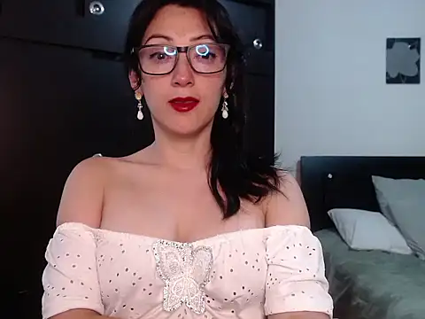 Snapshot of Alicee_moss chatting on 24, 7, 2026 Alicee moss online show from 24, 7, 2026