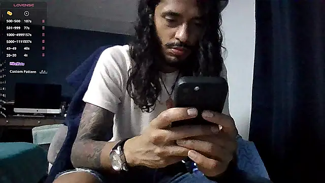 Snapshot of Donstark6669 chatting on 2, 10, 2025 Donstark6669 online show from 2, 10, 2025