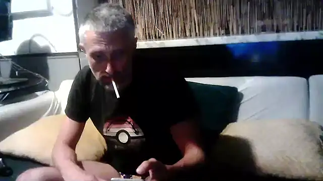 Snapshot of unclestefansdick chatting on 8, 9, 2025 unclestefansdick online show from 8, 9, 2025