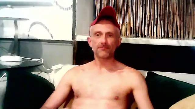 Snapshot of unclestefansdick chatting on 10, 9, 2025 unclestefansdick online show from 10, 9, 2025