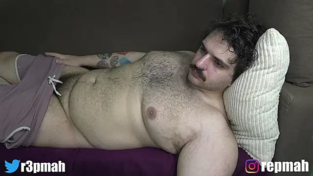 Snapshot of repmah_o chatting on 27, 10, 2025 repmah o online show from 27, 10, 2025