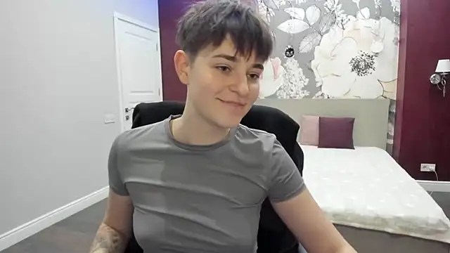 EmiliaYours online show from 29, 11, 2025