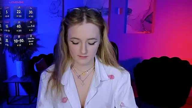 luna berryy online show from 8, 4, 2026