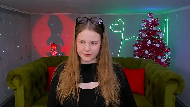Snapshot of holy_kitty chatting on 25, 1, 2025 holy kitty online show from 25, 1, 2025